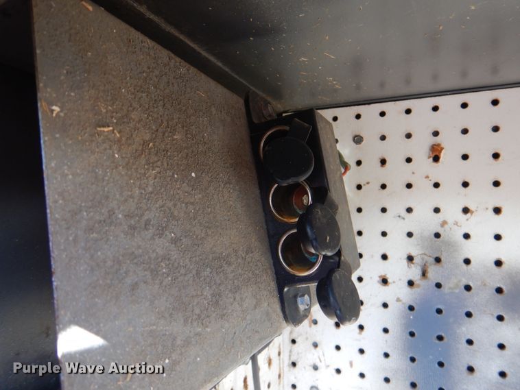 image for item HT9492 2000 Freightliner FL70  utility / service truck