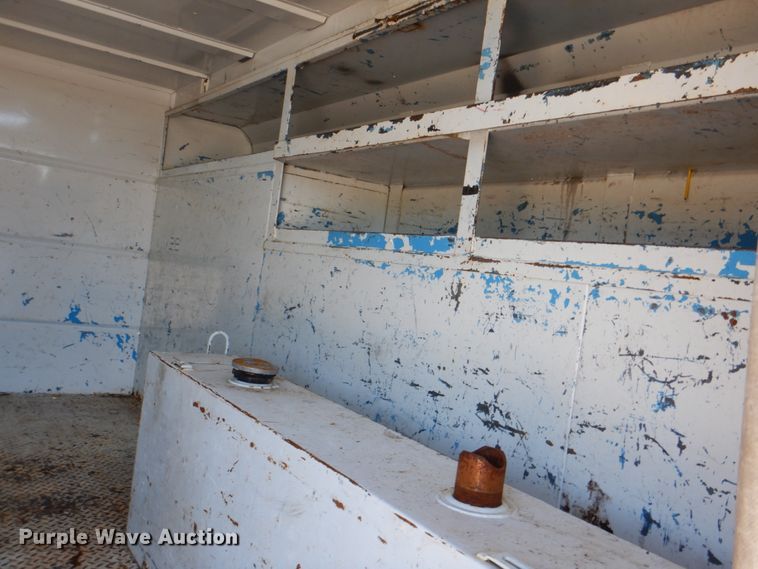 image for item HT9492 2000 Freightliner FL70  utility / service truck