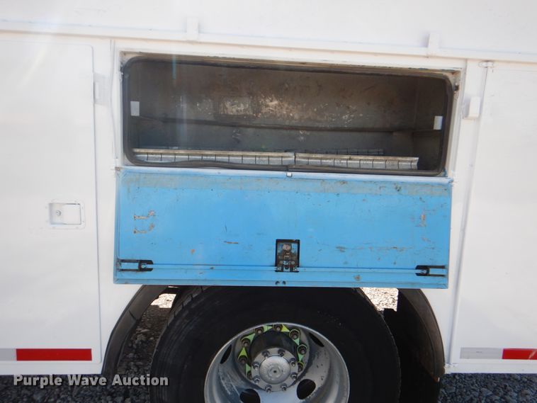 image for item HT9492 2000 Freightliner FL70  utility / service truck