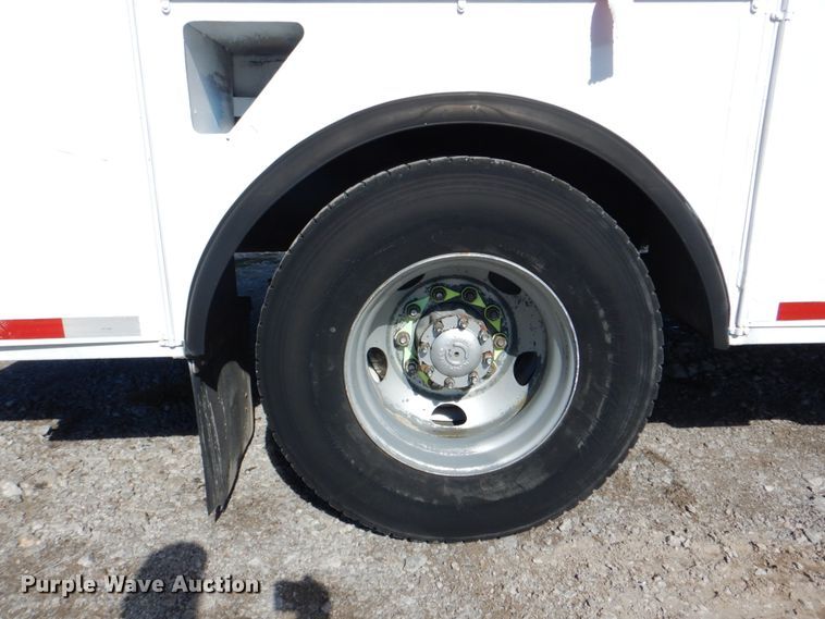 image for item HT9492 2000 Freightliner FL70  utility / service truck