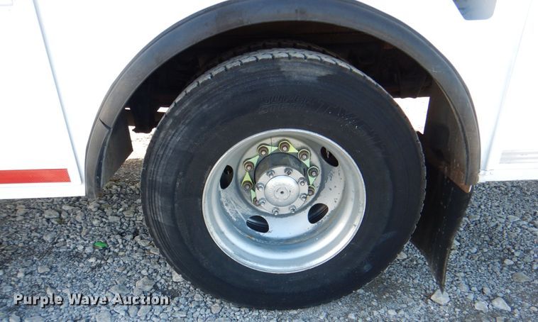 image for item HT9492 2000 Freightliner FL70  utility / service truck