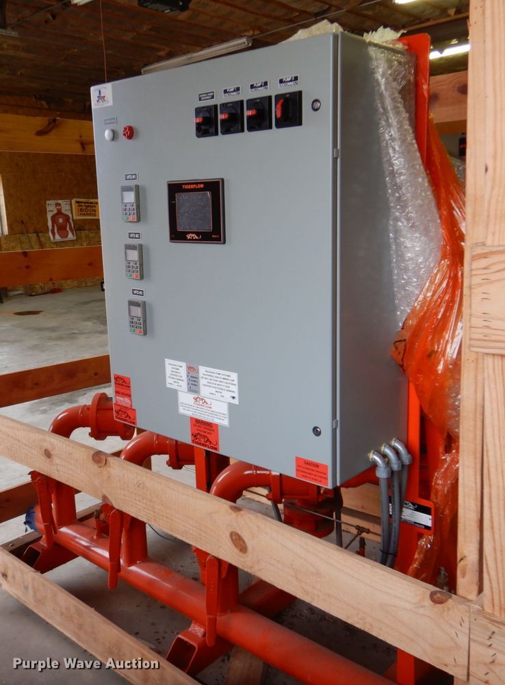 image for item IB9500 Tigerflow ES-3000  Domestic Triplex VFD booster pump