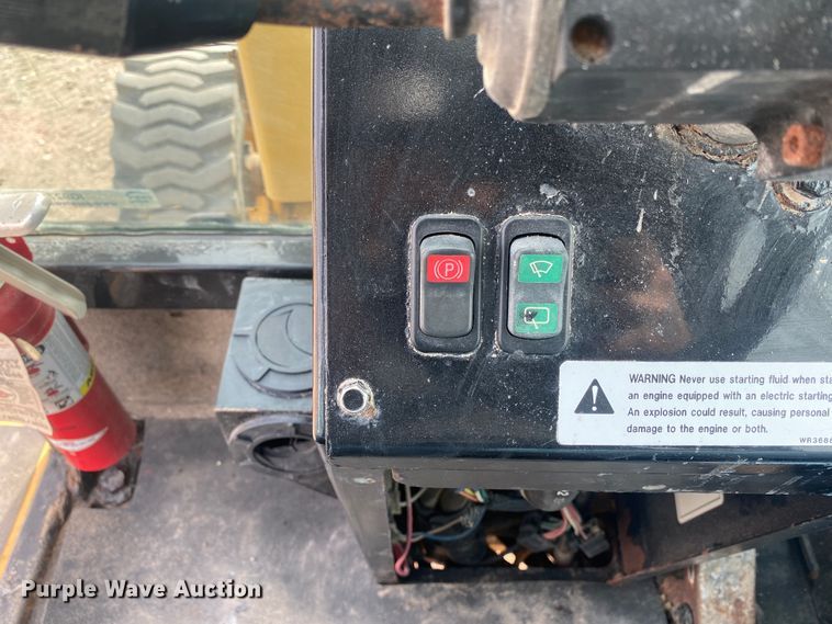 image for item IG9271 2010 Willmar Wrangler 4560  compact wheel loader