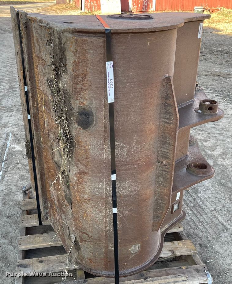 image for item IJ9523 48"W excavator bucket