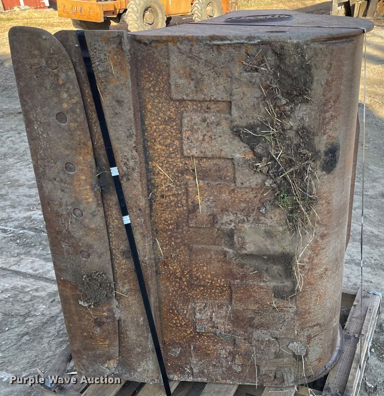 image for item IJ9523 48"W excavator bucket