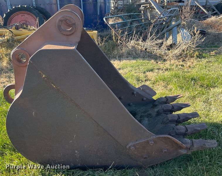 image for item IJ9525 37"W excavator bucket