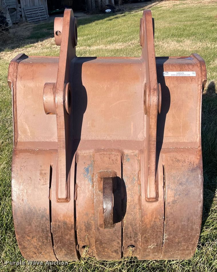 image for item IJ9525 37"W excavator bucket