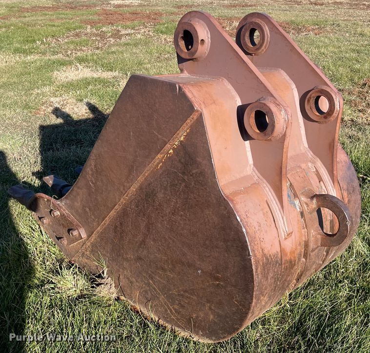 image for item IJ9525 37"W excavator bucket
