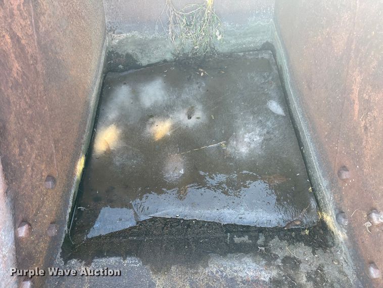 image for item IJ9525 37"W excavator bucket