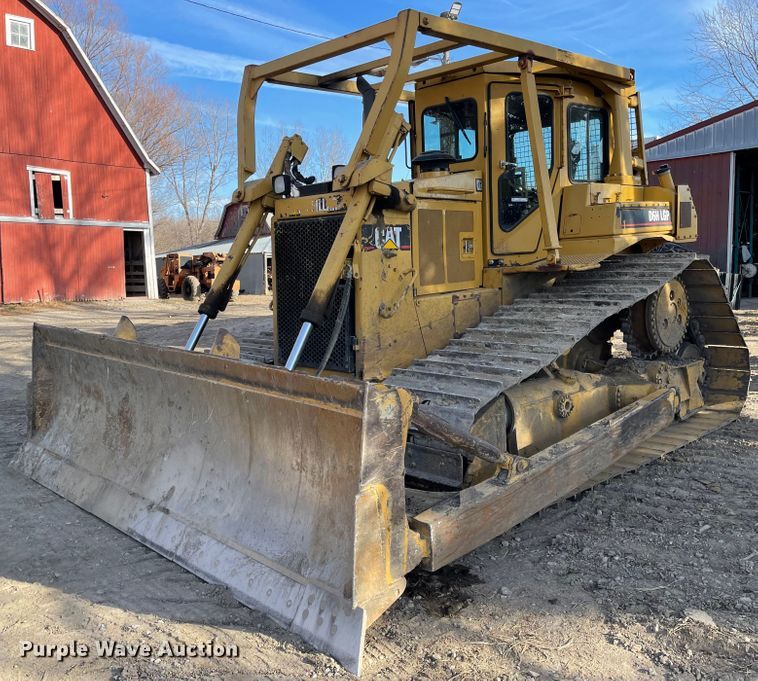image for item IJ9527 1986 Caterpillar D6H LGP Series II  dozer