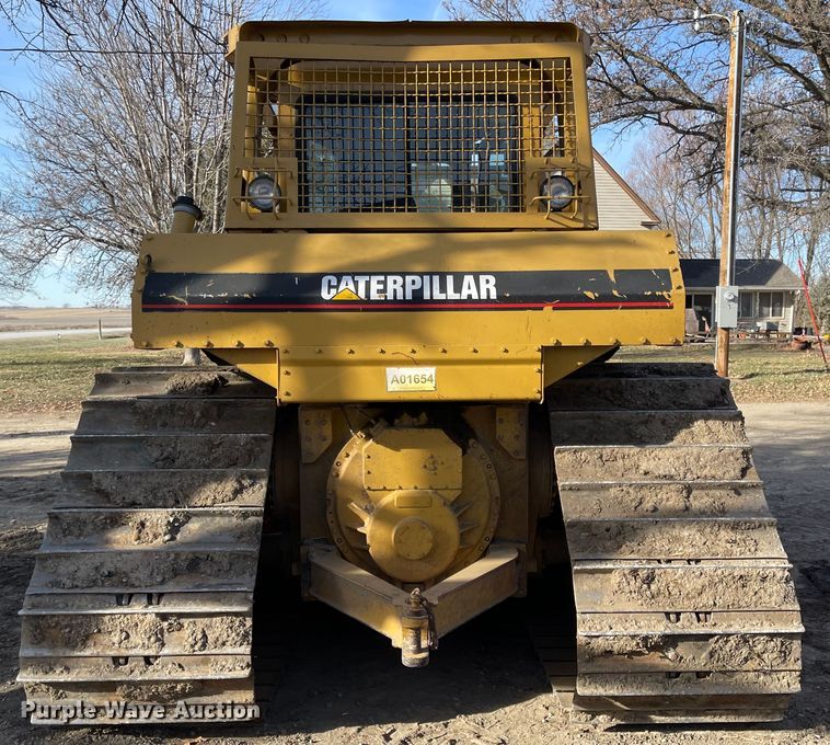 image for item IJ9527 1986 Caterpillar D6H LGP Series II  dozer