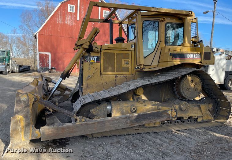 image for item IJ9527 1986 Caterpillar D6H LGP Series II  dozer