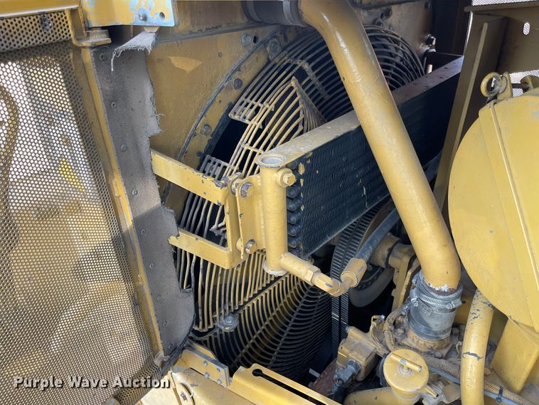 image for item IJ9527 1986 Caterpillar D6H LGP Series II  dozer