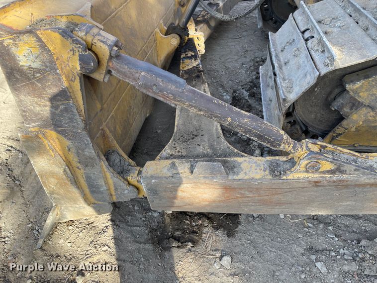 image for item IJ9527 1986 Caterpillar D6H LGP Series II  dozer