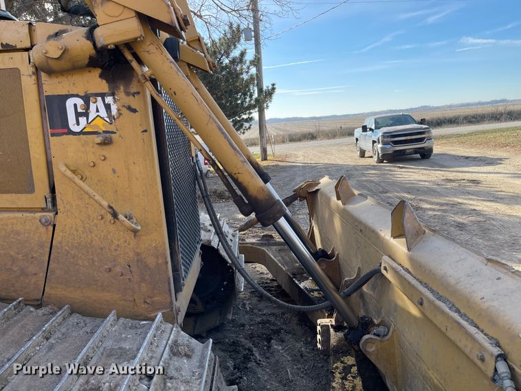 image for item IJ9527 1986 Caterpillar D6H LGP Series II  dozer