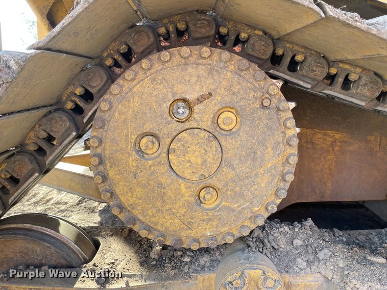 image for item IJ9527 1986 Caterpillar D6H LGP Series II  dozer