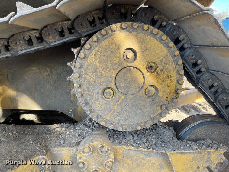 image for item IJ9527 1986 Caterpillar D6H LGP Series II  dozer