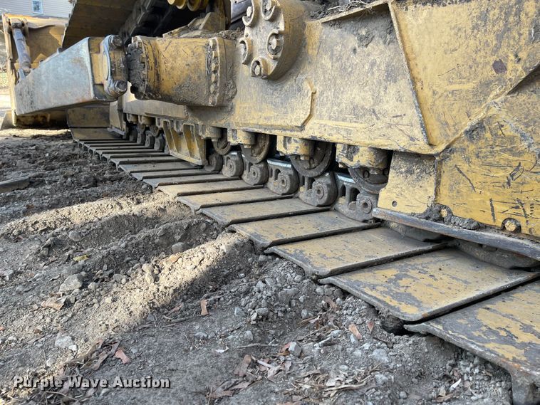 image for item IJ9527 1986 Caterpillar D6H LGP Series II  dozer