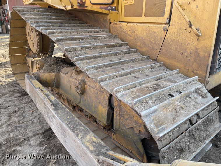 image for item IJ9527 1986 Caterpillar D6H LGP Series II  dozer