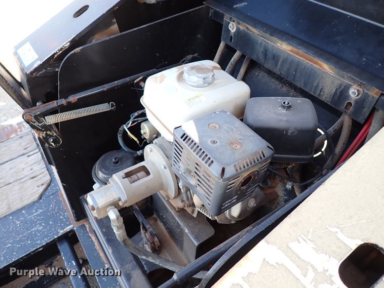 image for item IS9277 2012 Trail King TK110HDG-1-553  lowboy equipment trailer