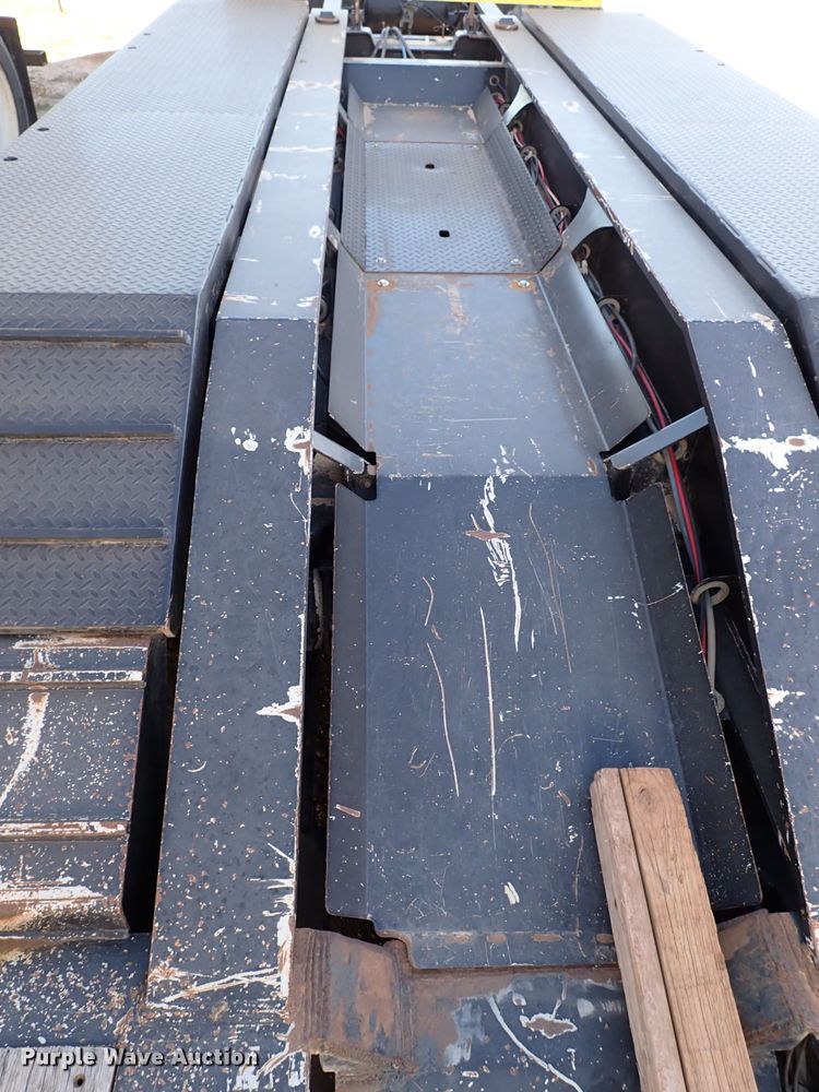 image for item IS9277 2012 Trail King TK110HDG-1-553  lowboy equipment trailer