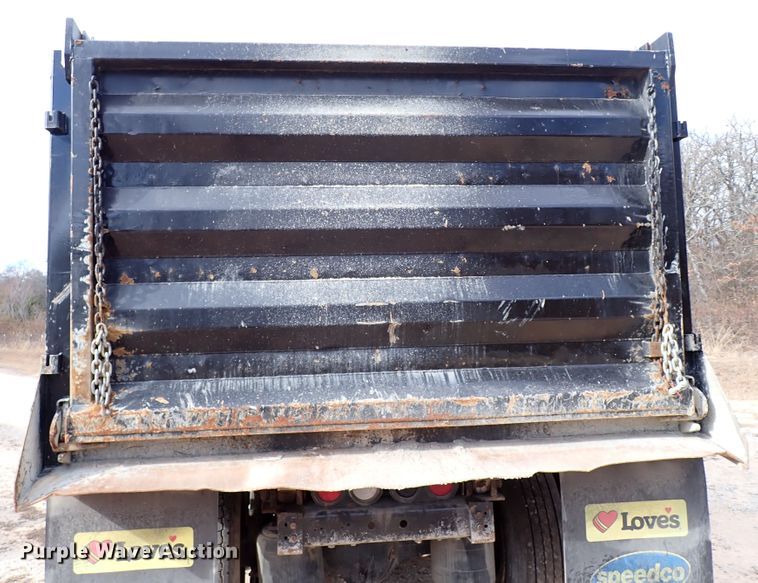 image for item IS9287 2003 International 9200i  dump truck