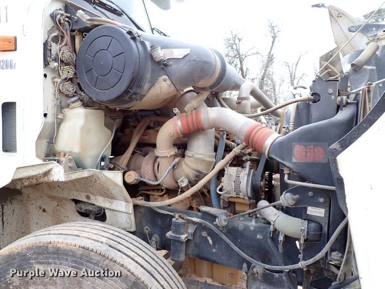 image for item IS9287 2003 International 9200i  dump truck