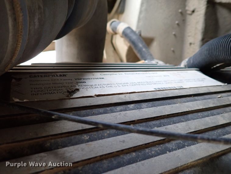 image for item IS9287 2003 International 9200i  dump truck