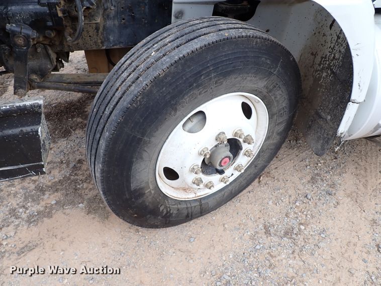 image for item IS9287 2003 International 9200i  dump truck