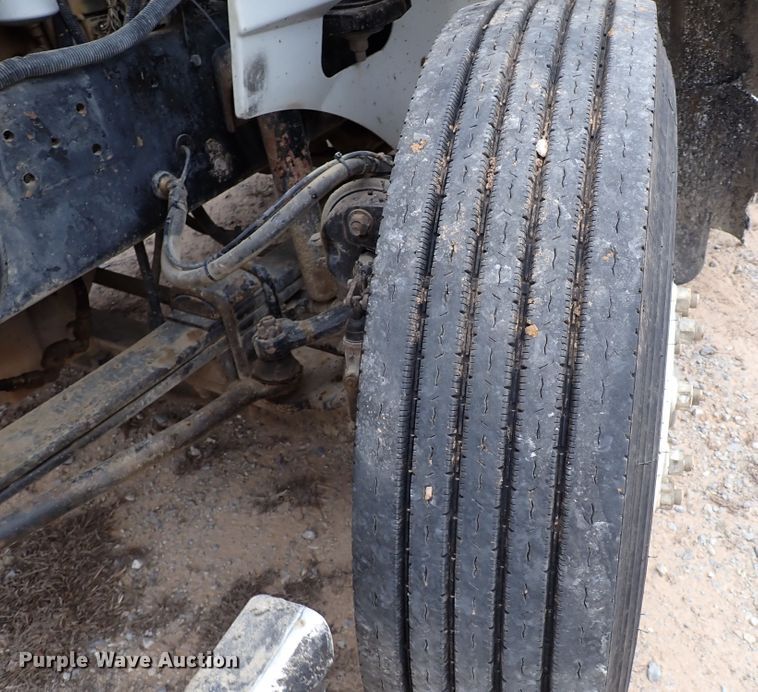 image for item IS9287 2003 International 9200i  dump truck