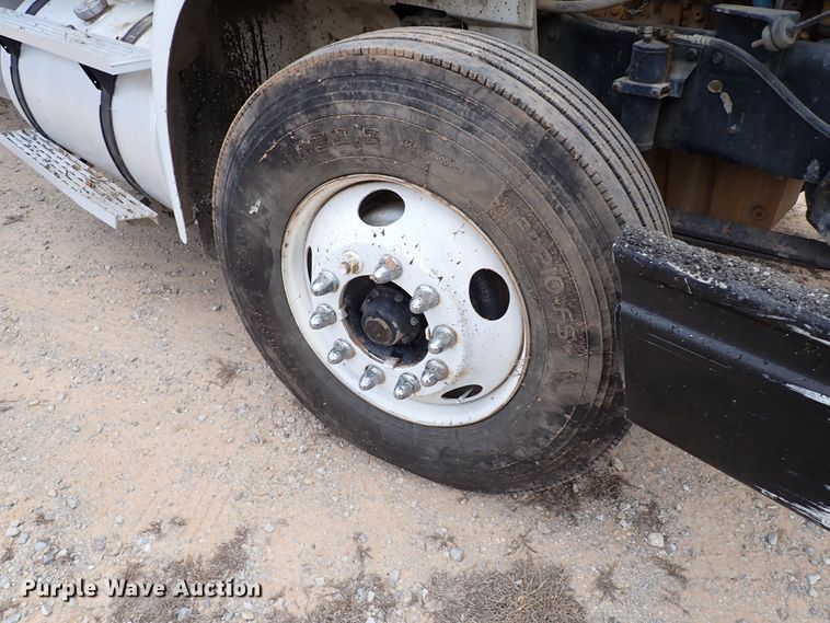 image for item IS9287 2003 International 9200i  dump truck