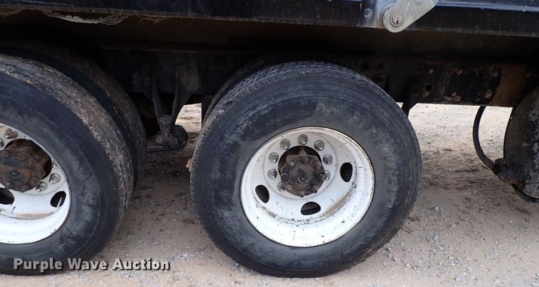 image for item IS9287 2003 International 9200i  dump truck