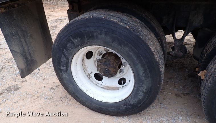 image for item IS9287 2003 International 9200i  dump truck