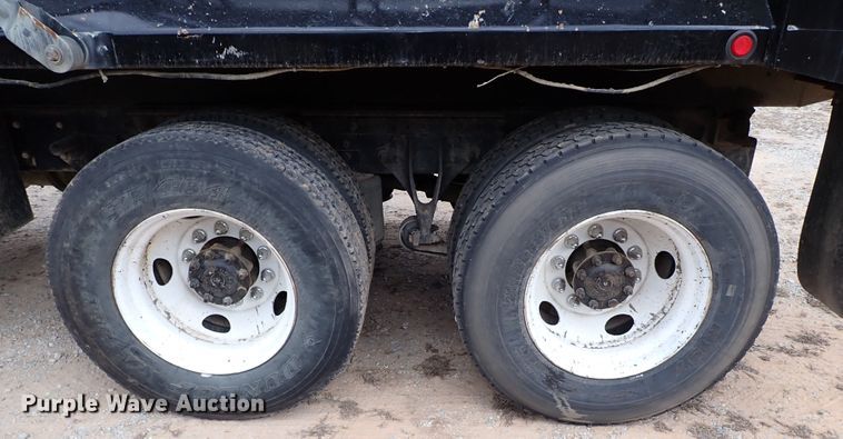 image for item IS9287 2003 International 9200i  dump truck