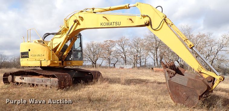 image for item IS9307 2000 Komatsu PC228USLC-2  excavator