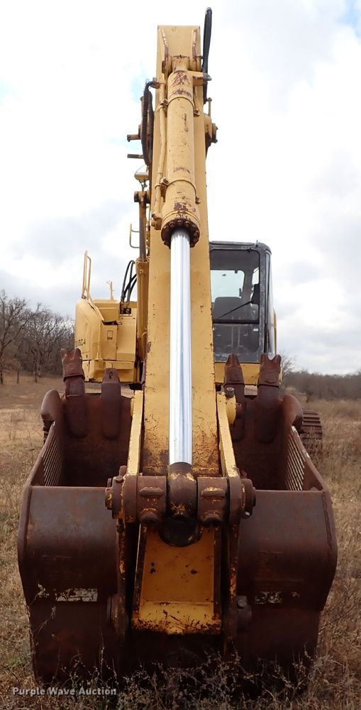 image for item IS9307 2000 Komatsu PC228USLC-2  excavator