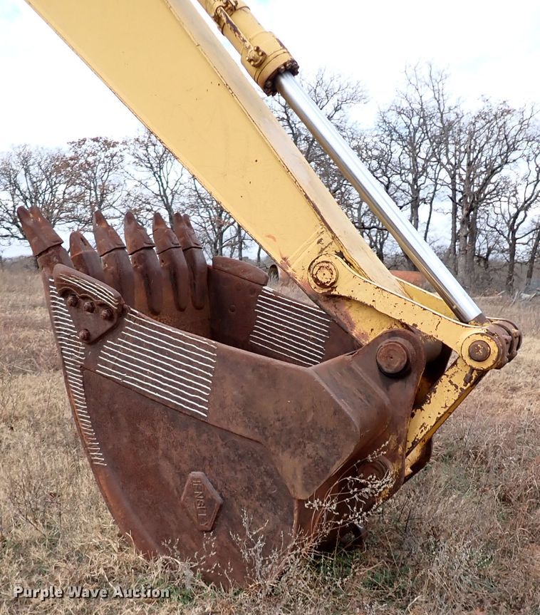 image for item IS9307 2000 Komatsu PC228USLC-2  excavator