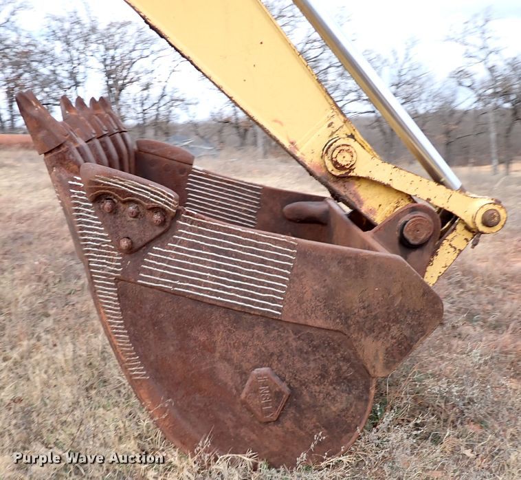 image for item IS9307 2000 Komatsu PC228USLC-2  excavator