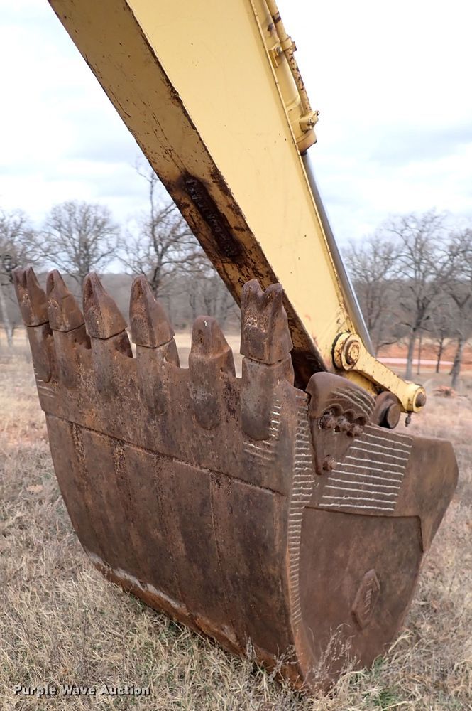 image for item IS9307 2000 Komatsu PC228USLC-2  excavator