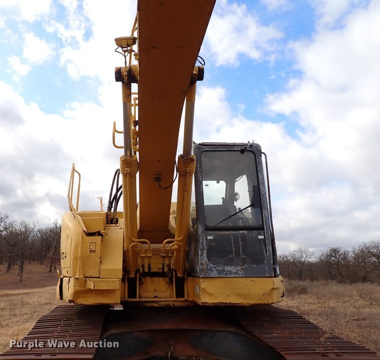 image for item IS9307 2000 Komatsu PC228USLC-2  excavator