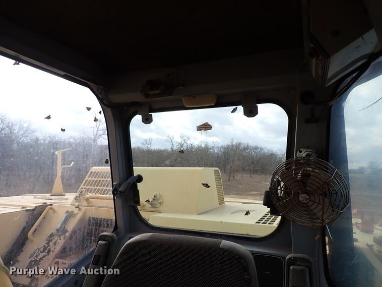 image for item IS9307 2000 Komatsu PC228USLC-2  excavator