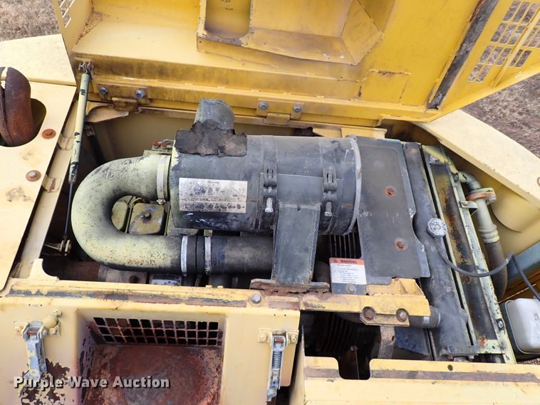 image for item IS9307 2000 Komatsu PC228USLC-2  excavator