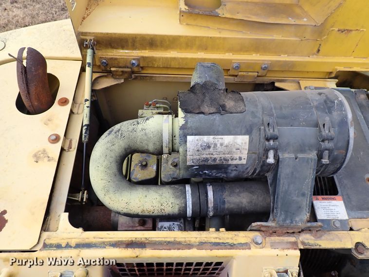 image for item IS9307 2000 Komatsu PC228USLC-2  excavator