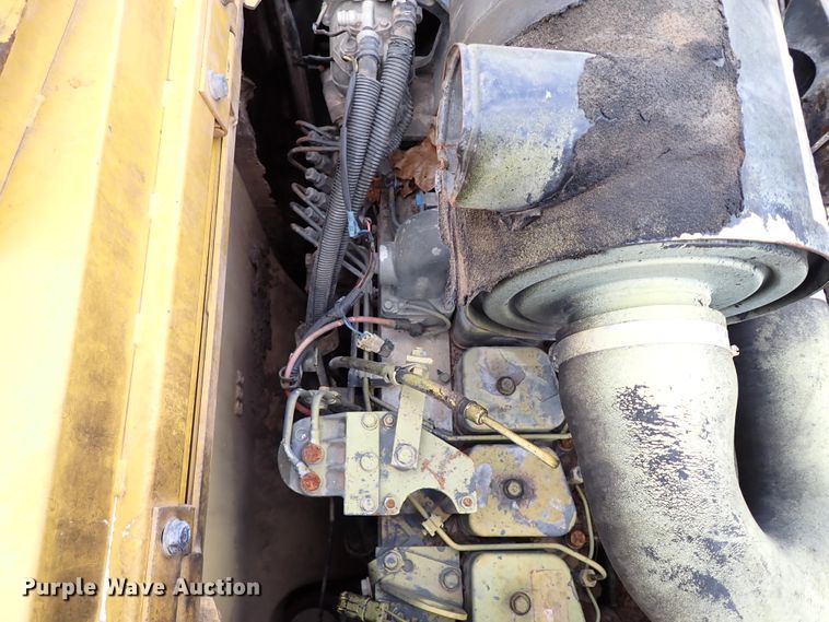 image for item IS9307 2000 Komatsu PC228USLC-2  excavator