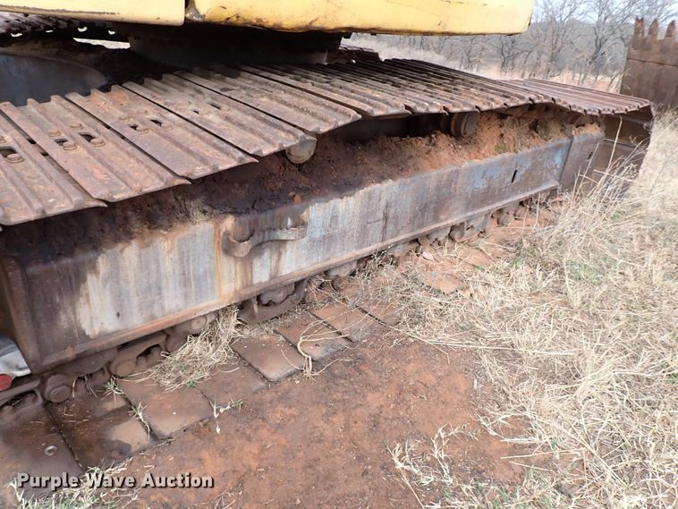 image for item IS9307 2000 Komatsu PC228USLC-2  excavator