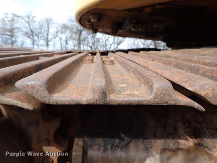 image for item IS9307 2000 Komatsu PC228USLC-2  excavator