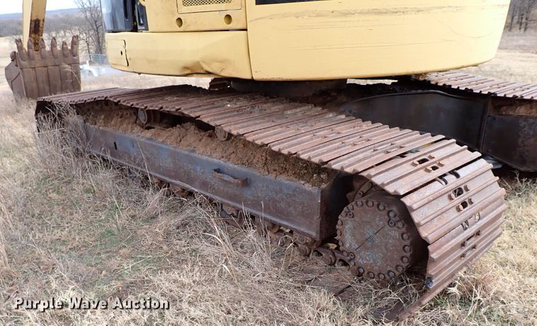 image for item IS9307 2000 Komatsu PC228USLC-2  excavator