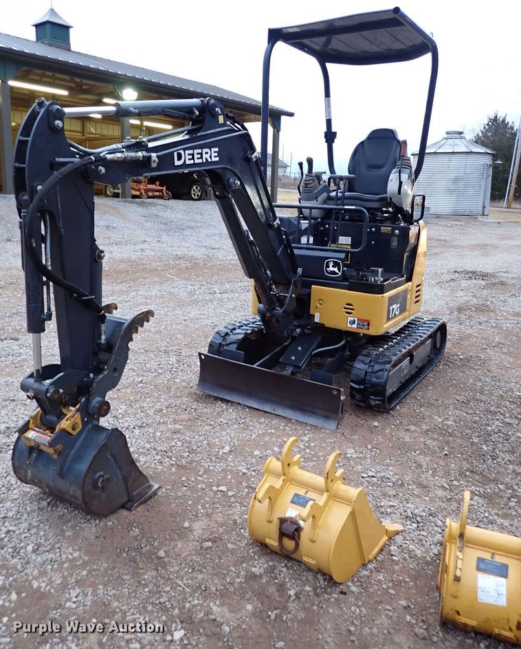 image for item IS9348 2018 John Deere 17G  mini excavator