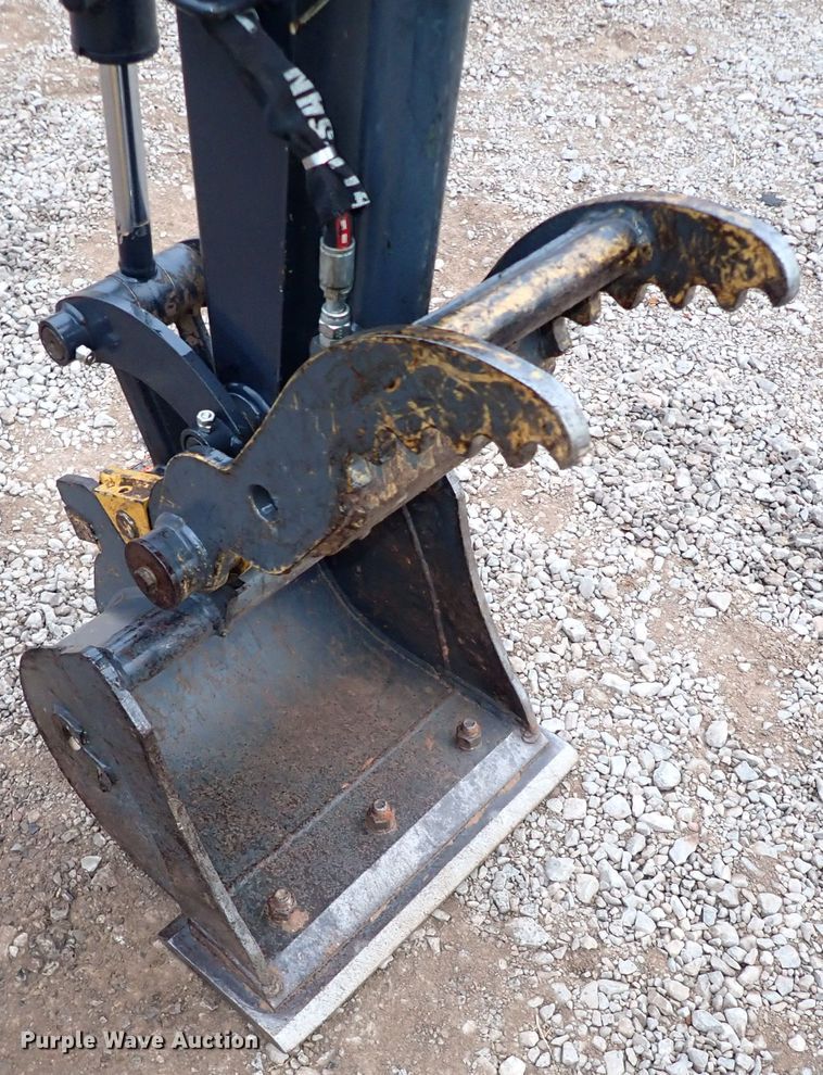 image for item IS9348 2018 John Deere 17G  mini excavator