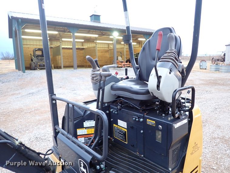 image for item IS9348 2018 John Deere 17G  mini excavator